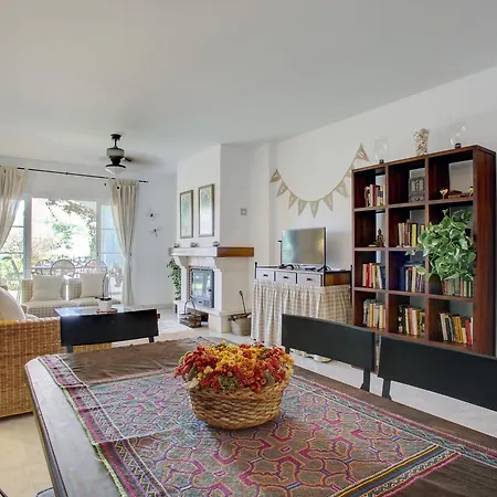 Las Adelfas Ii Apartment