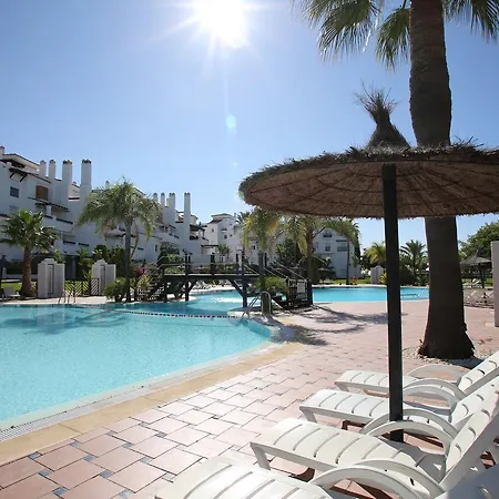 Las Adelfas Ii Apartment *