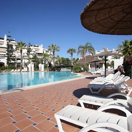 Las Adelfas Ii Apartment